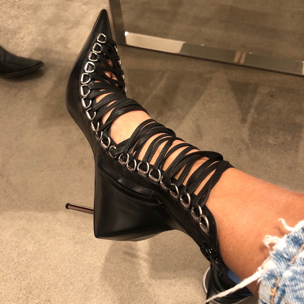 Balenciaga corset bootie .!!